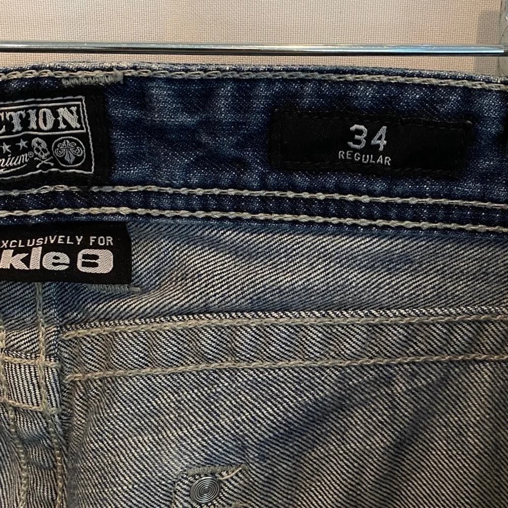 Men's Affliction Blue Distressed Bootcut Jeans w/White Stitching Detail Waist 34